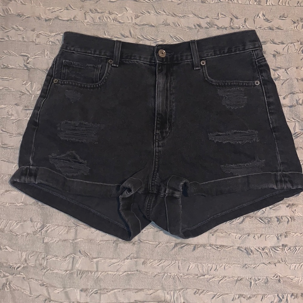 American Eagle Distressed Short